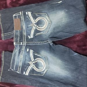 Buckle jeans